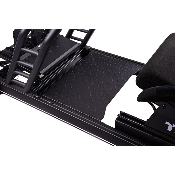 Man Riding Signal Rig Floor Sim Rig Floor – Thermaltake USA